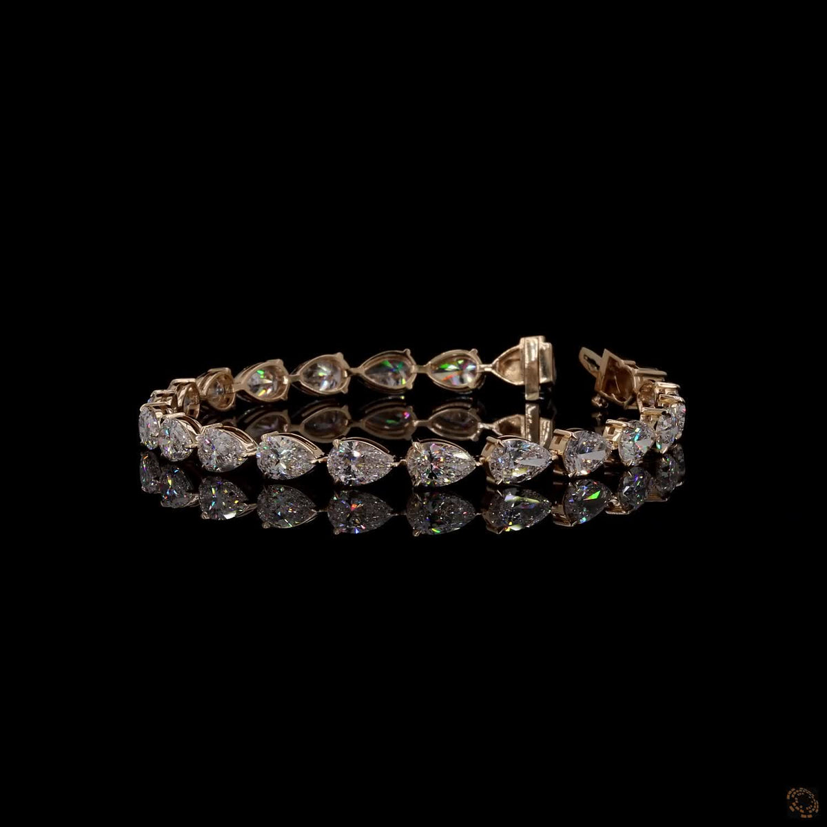 14.43 Ct Pear Cut Diamond Tennis Bracelet in Yellow Gold