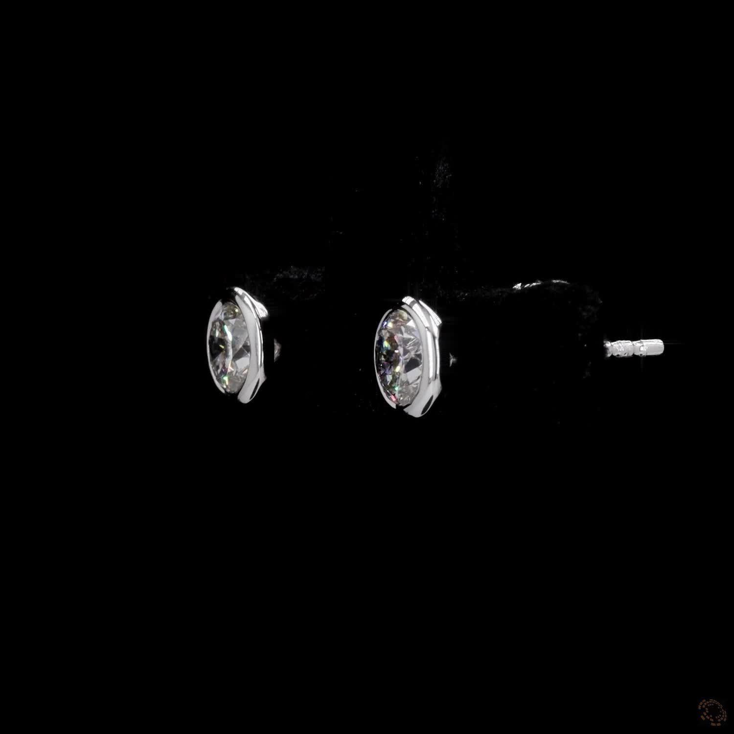 0.97 Ct Solid 14K White Gold Round Brilliant Diamond Stud Earrings – Compas Claw Solitaire Studs