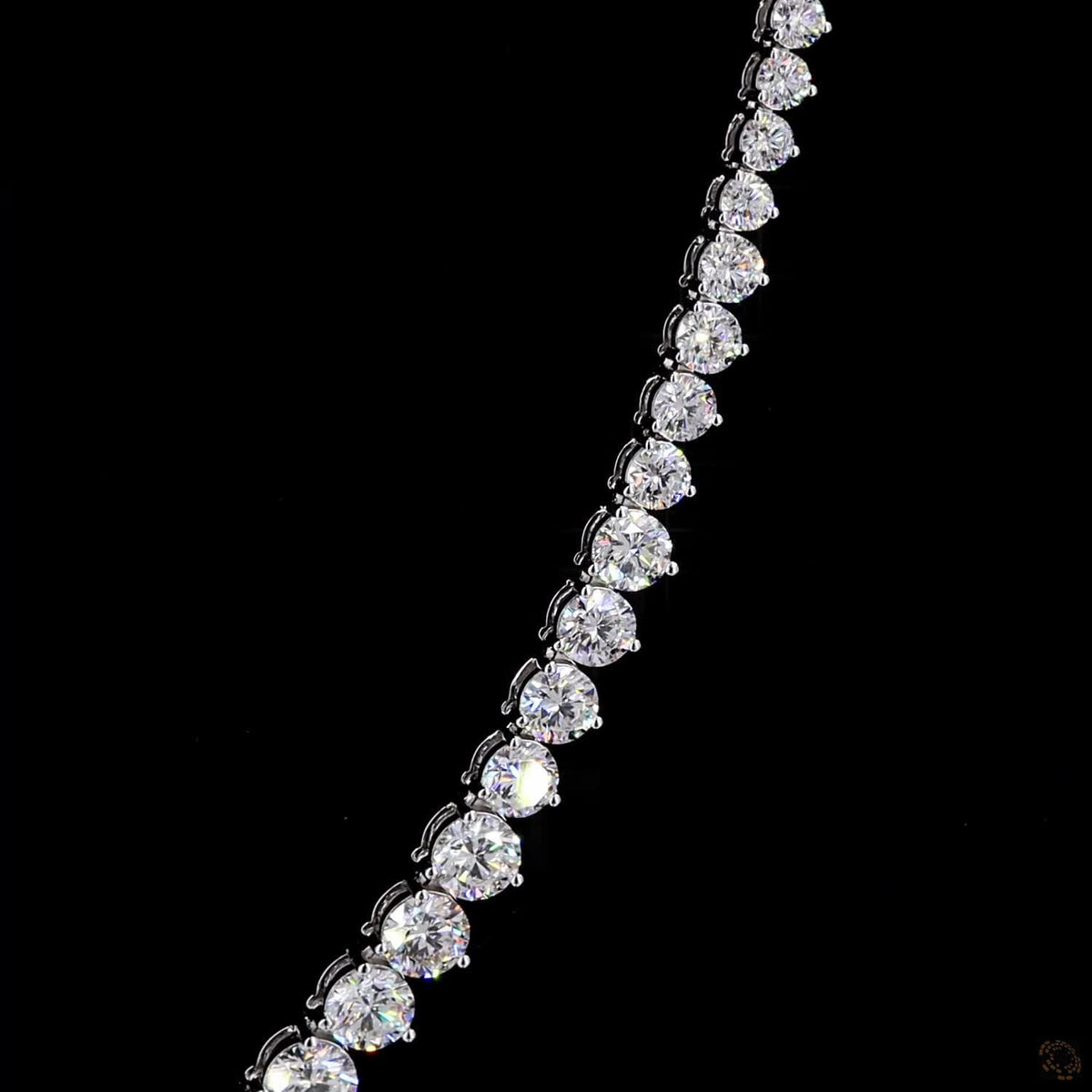 21.45 Ct Graduated Round Diamond Tennis Necklace in White Gold