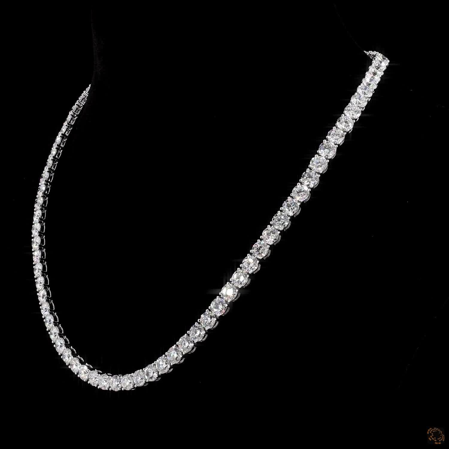 46.66 Ct Single continuous row of uniform round brilliant-cut diamonds