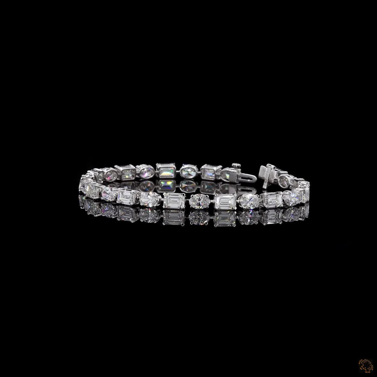 14.5 Ct Luxury Oval-Emerald cut Diamond Fashion Bracelet in Gold Setting
