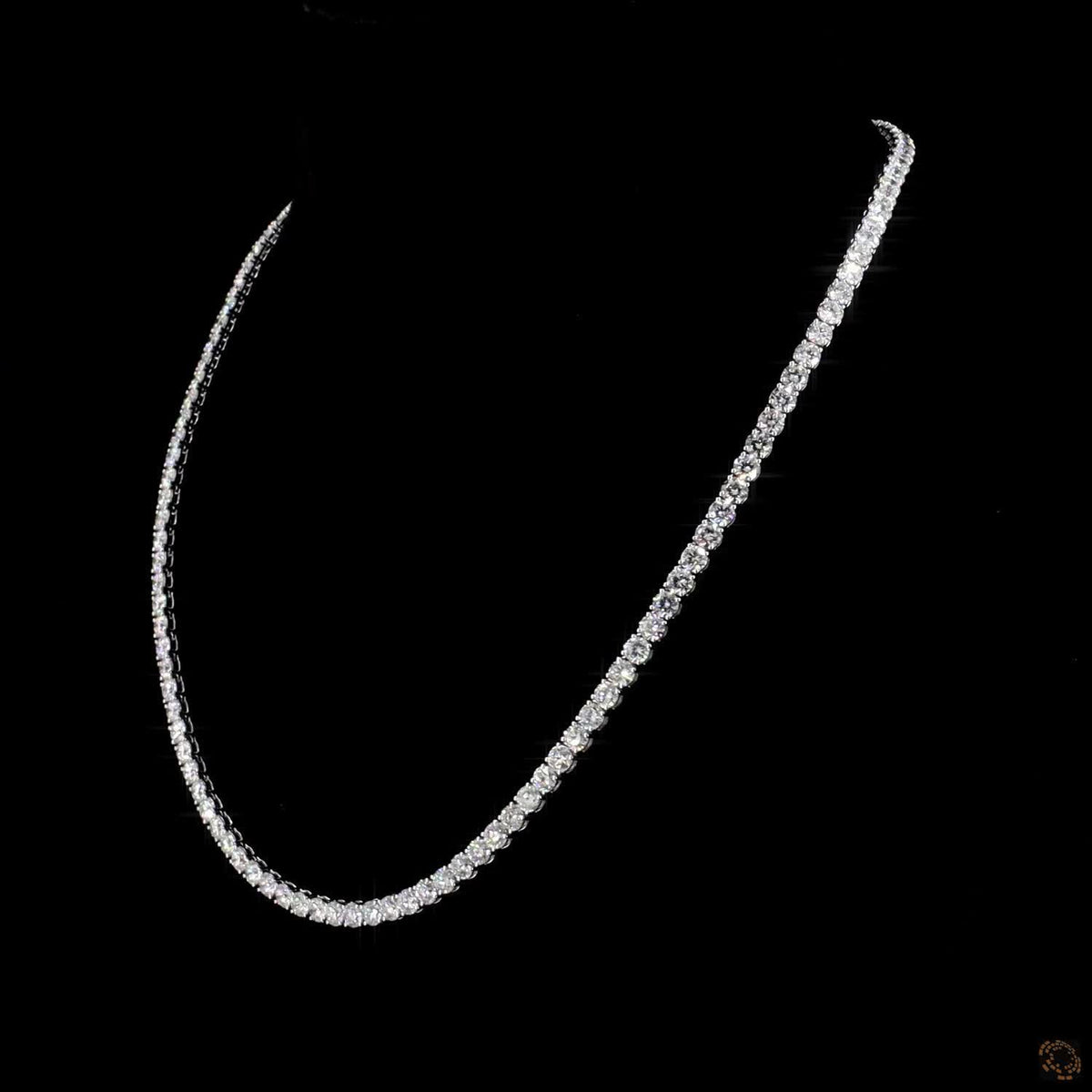 24.12 Ct Single continuous strand of uniform round brilliant-cut diamonds