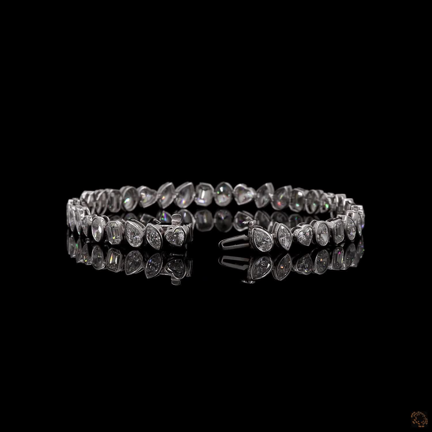 9.15 Ct White Gold Mixed-Shape Diamond Bezel Bracelet
