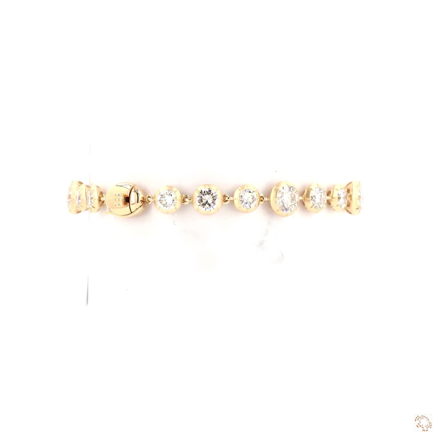 9.30 Ct Yellow Gold Graduated Diamond Bezel Bracelet