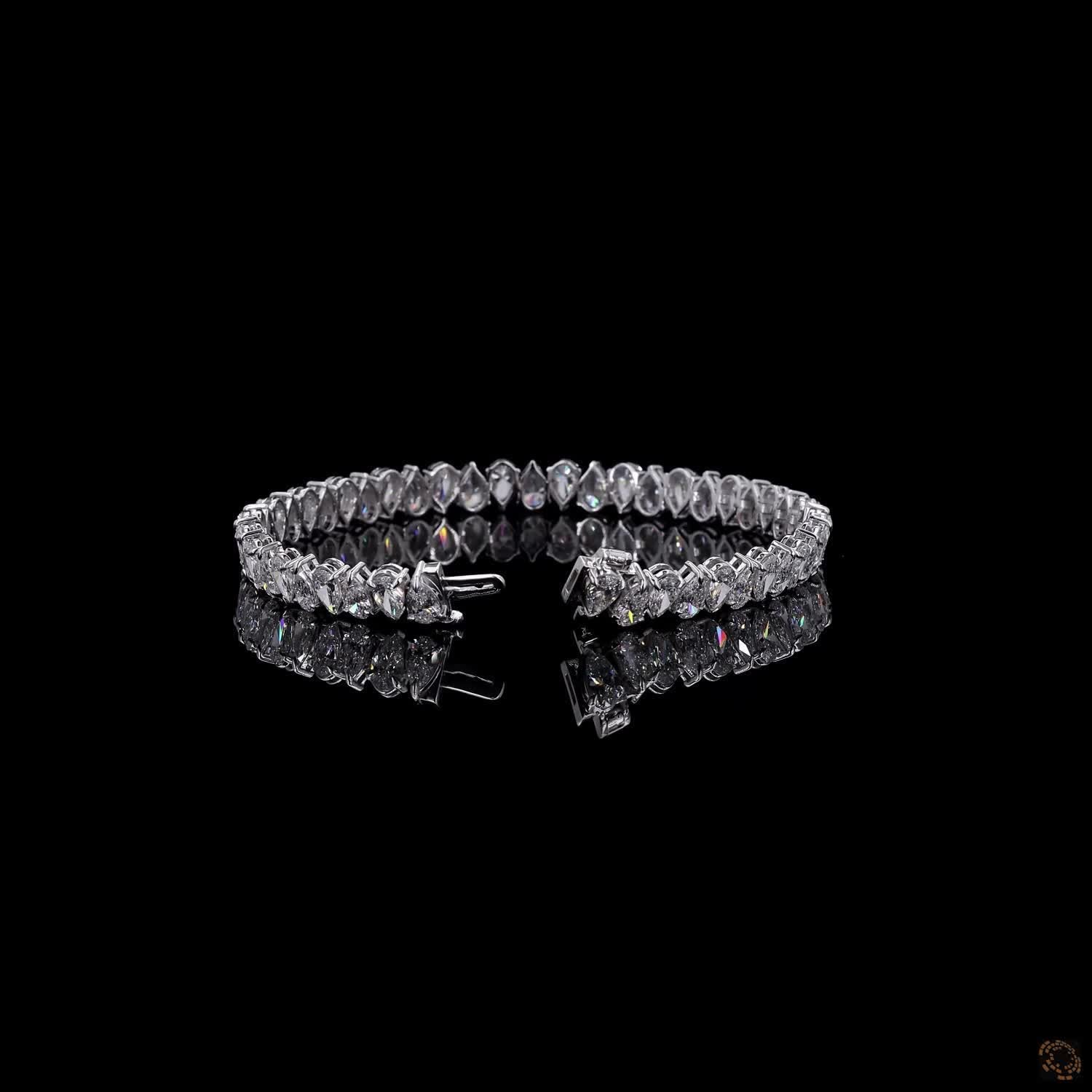 12.86 Ct Vertical Pear Cut Lab-Grown / Moissanite Diamond Tennis Bracelet in Platinum