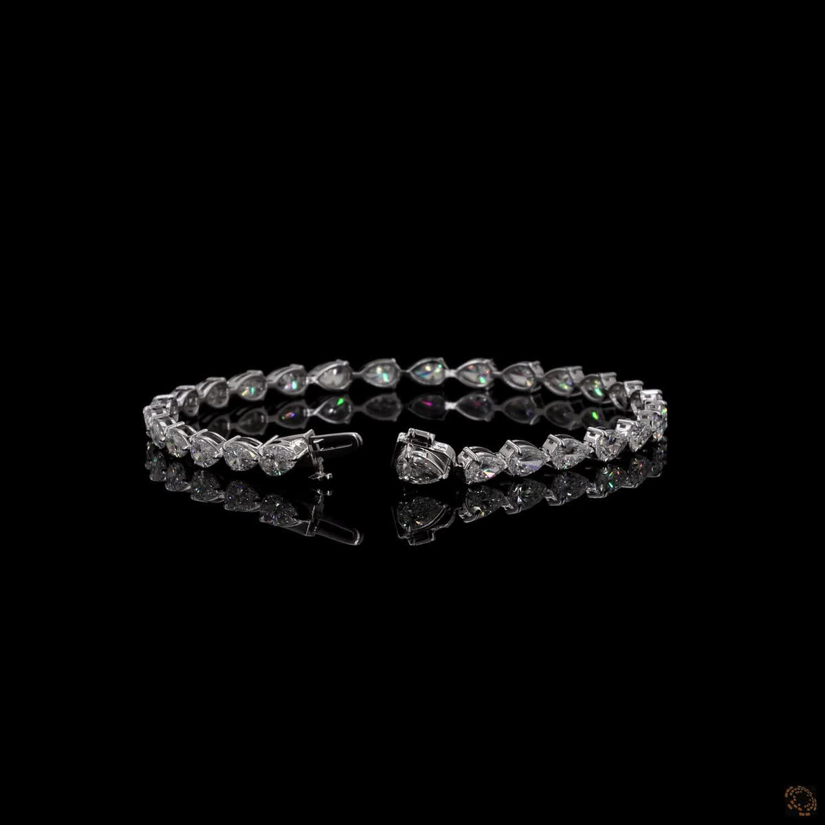 7.06 Ct Three-Prong Basket Setting featuring a protective V-prong at each tip