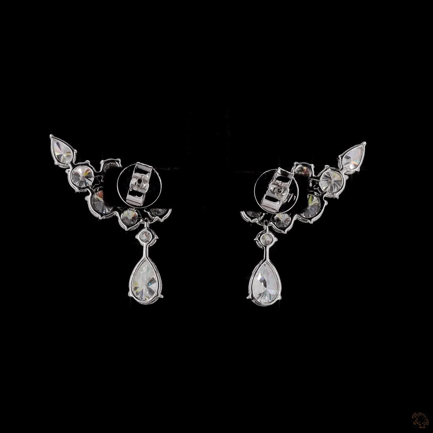 8.07 Ct Glamorous, Statement, Modern Bridal, Winged / Botanical-inspired Cluster