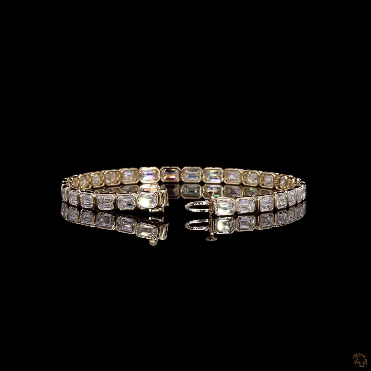 12.2 Ct Bezel-Set East-West Emerald Cut Diamond Tennis Bracelet in Yellow Gold