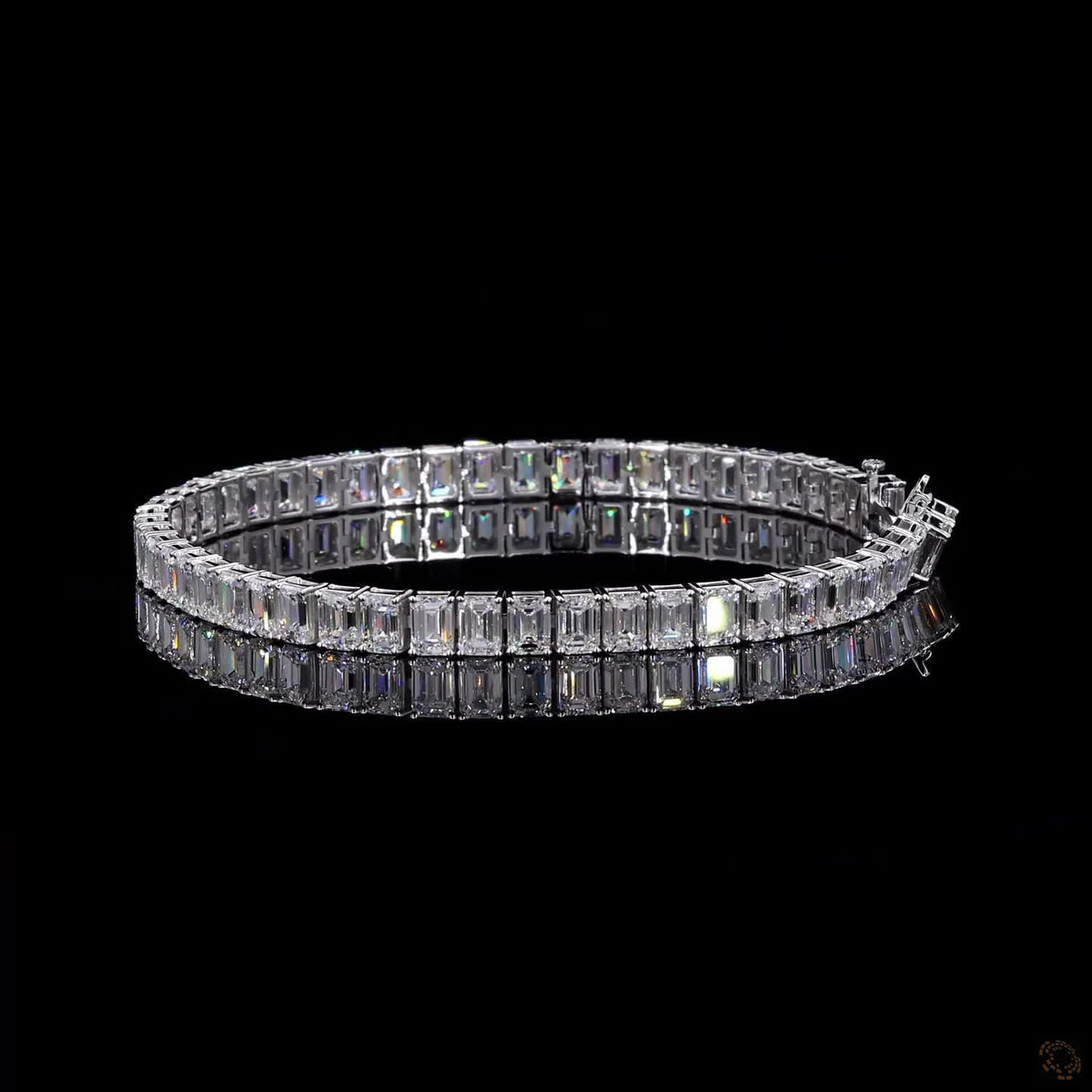 16.72 Ct Emerald Cut Diamond Tennis Bracelet in White Gold