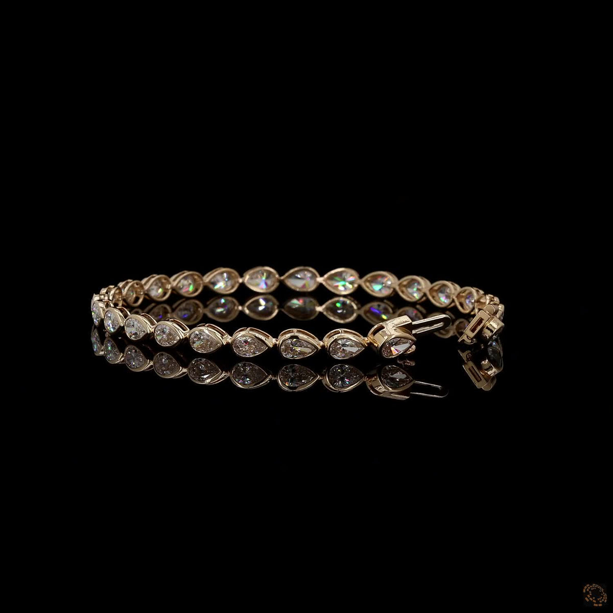 6.39 Ct Teardrop Crystal Tennis Bracelet – Gold-Tone Pear-Shaped CZ Link Bracelet for Women