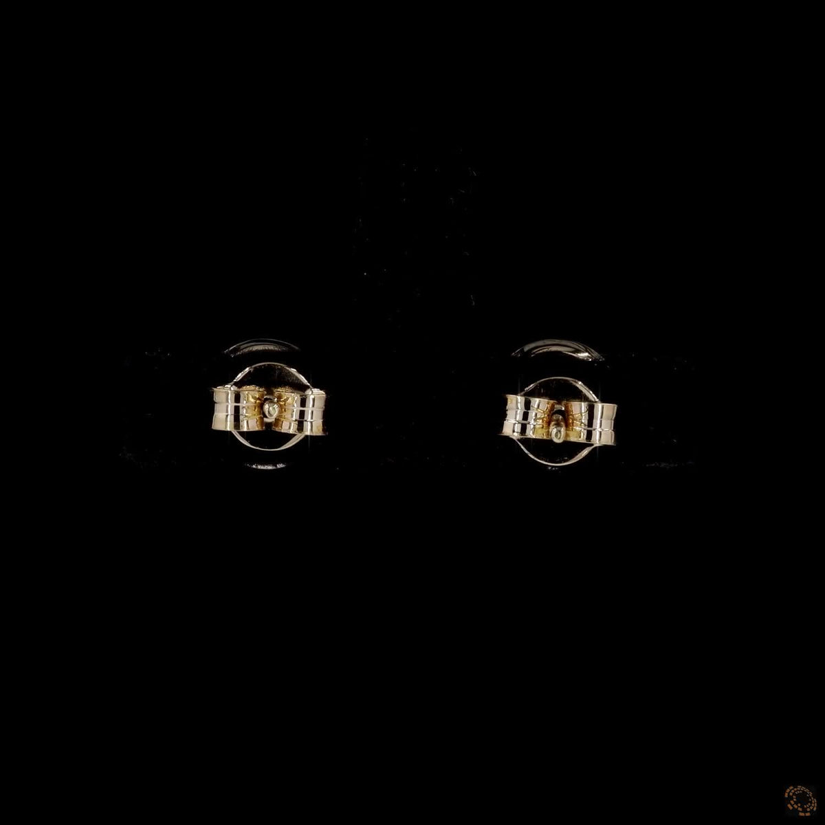2.05 Ct The protective metal trim offers a smooth, snag-free profile suitable for active lifestyles and professional daily wear