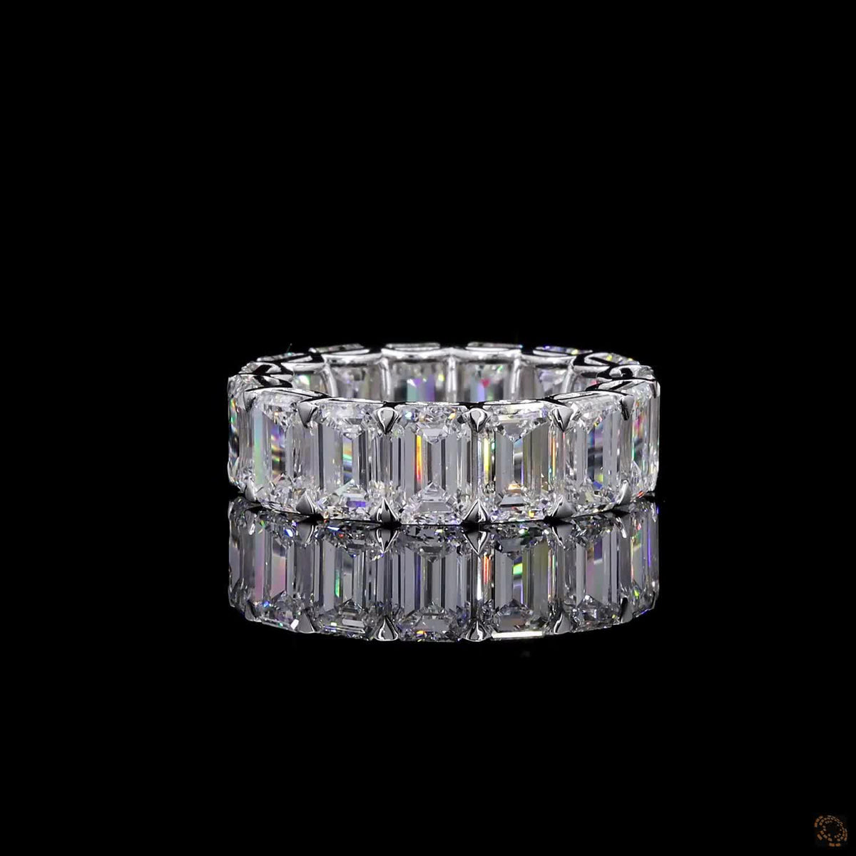 13.34 Ct Emerald Cut Diamond Eternity Band set in white gold with vertically aligned step-cut stones