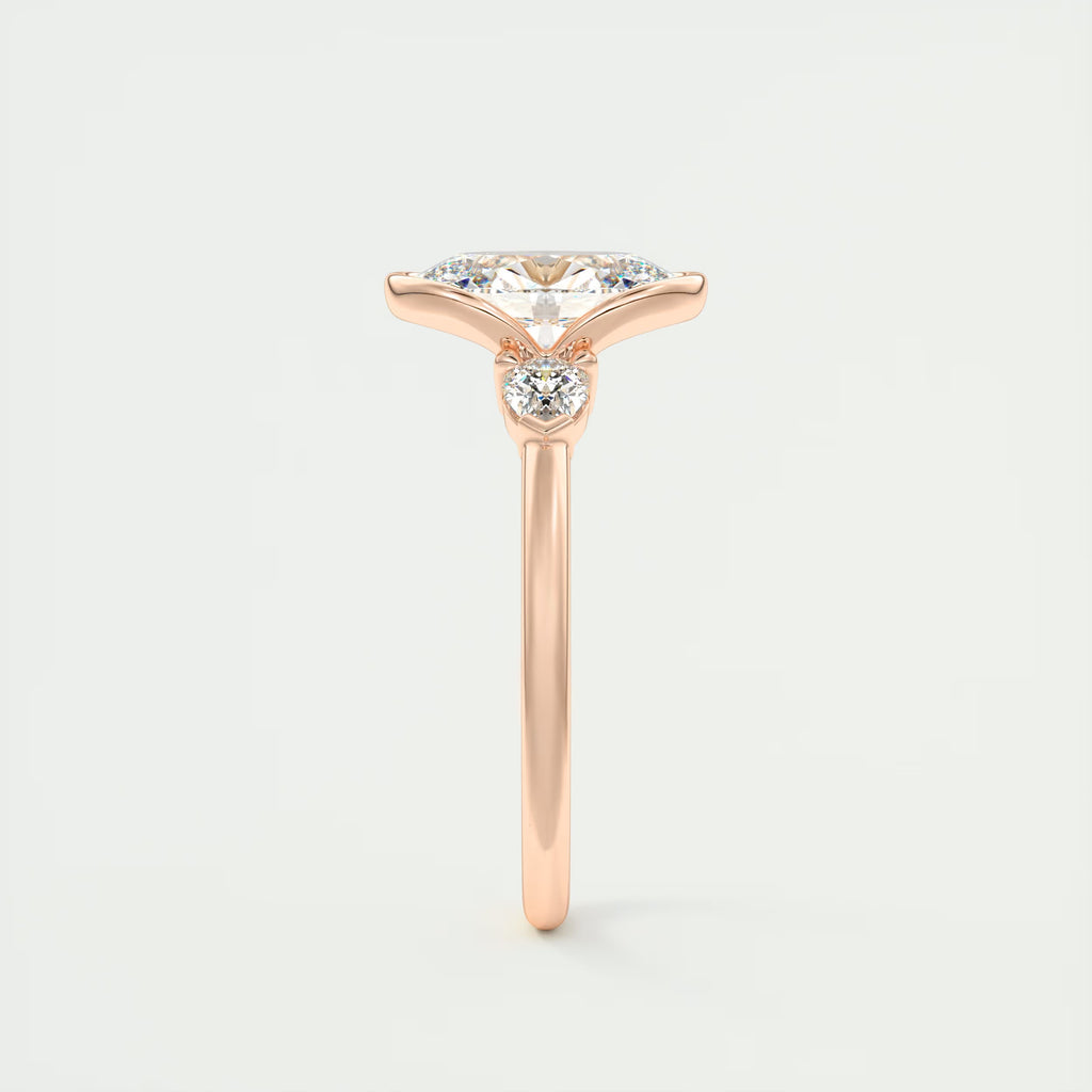 2.50 Ct Clutch Center Stone Oval - Side Stone Pear Engagement Rings