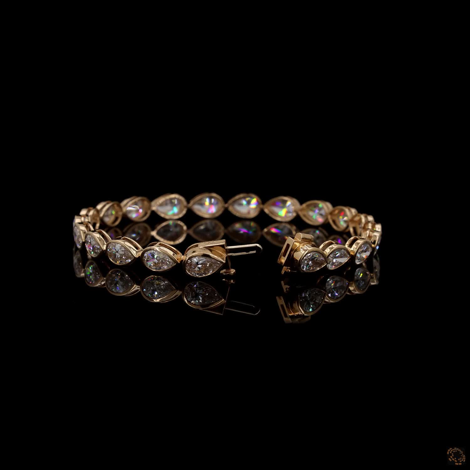10.55 Ct Pear-Shaped Crystal Tennis Bracelet – Gold-Tone Link Statement Jewelry