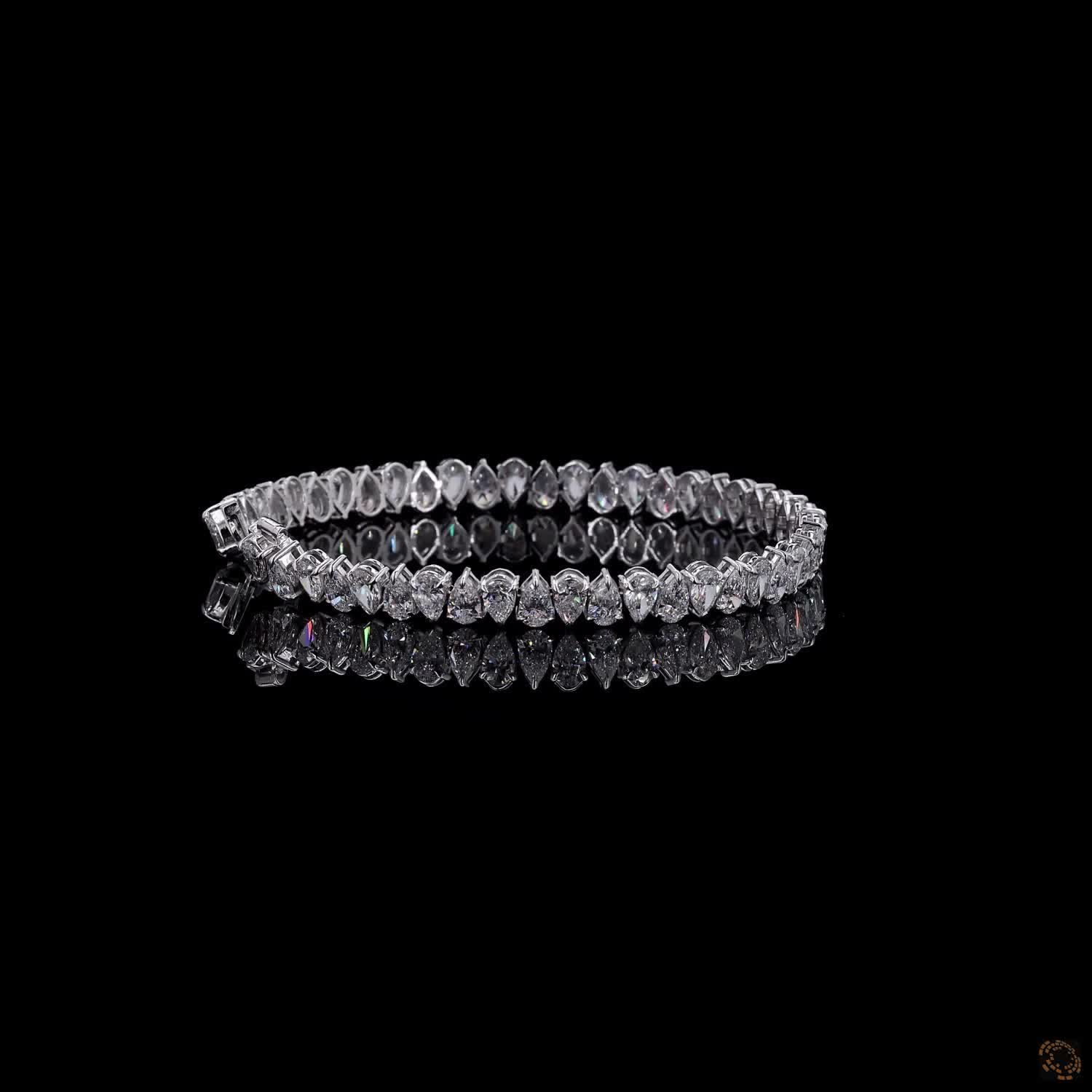 12.86 Ct Vertical Pear Cut Lab-Grown / Moissanite Diamond Tennis Bracelet in Platinum