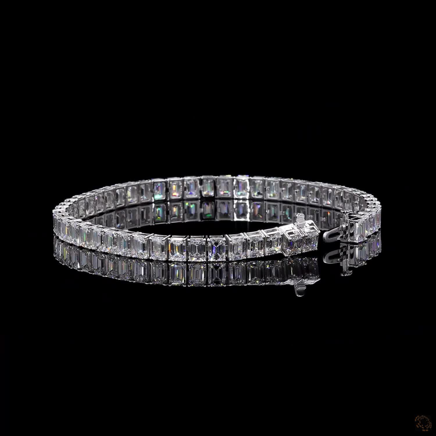 16.72 Ct Emerald Cut Diamond Tennis Bracelet in White Gold