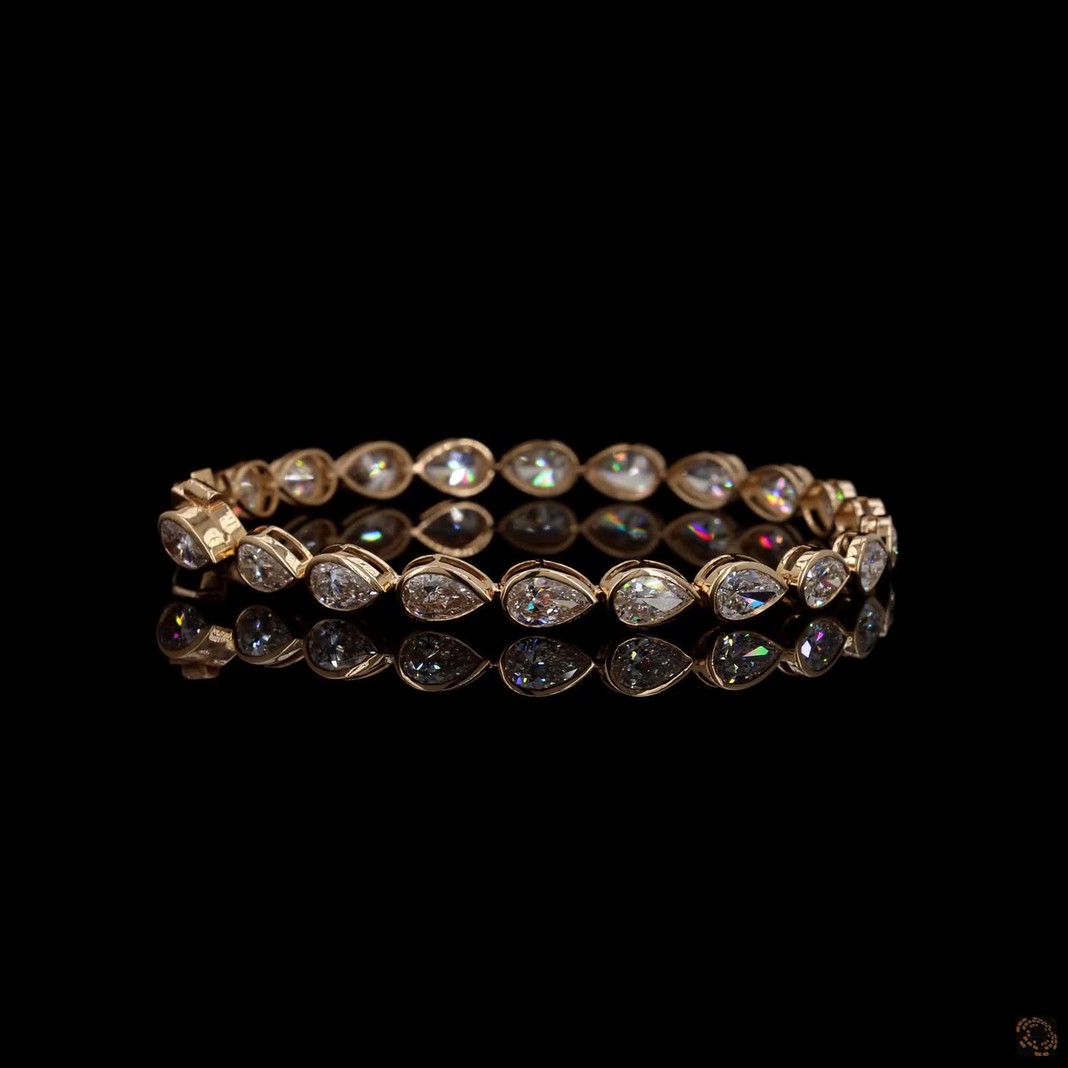 10.55 Ct Pear-Shaped Crystal Tennis Bracelet – Gold-Tone Link Statement Jewelry