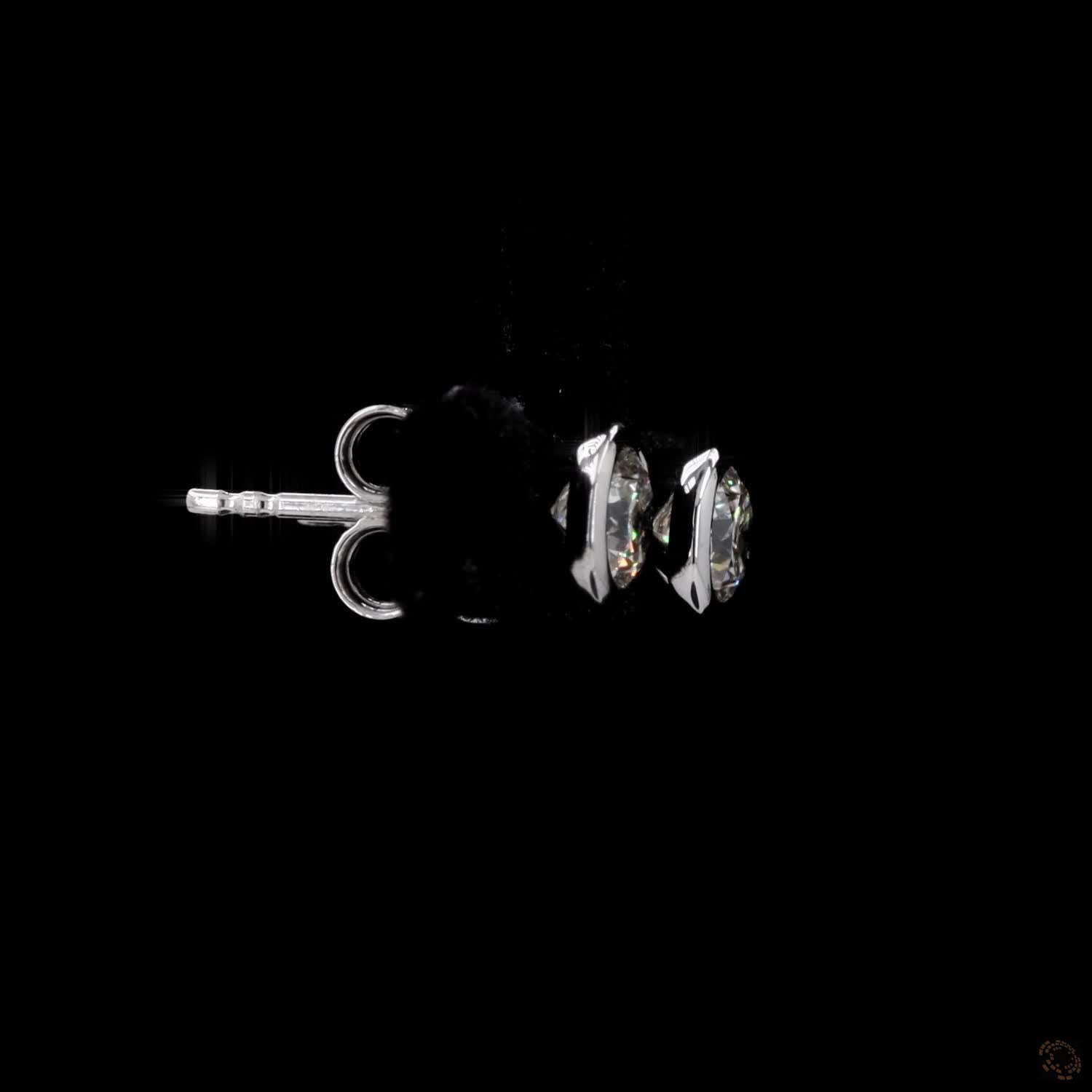 0.97 Ct Solid 14K White Gold Round Brilliant Diamond Stud Earrings – Compas Claw Solitaire Studs