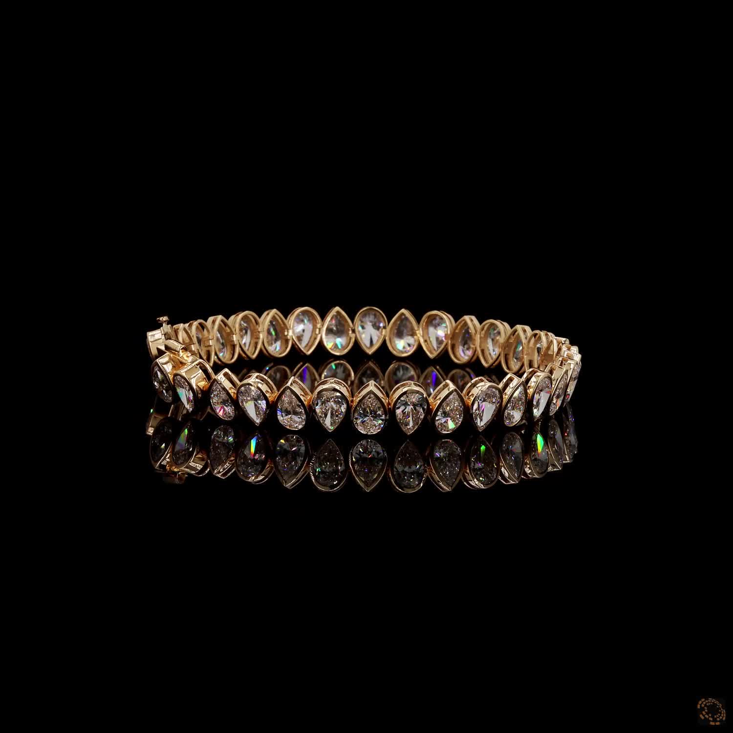 16.17 Ct Luxury Teardrop Crystal Tennis Bracelet – Gold-Tone Statement Link Bracelet with Brilliant-Cut Stones