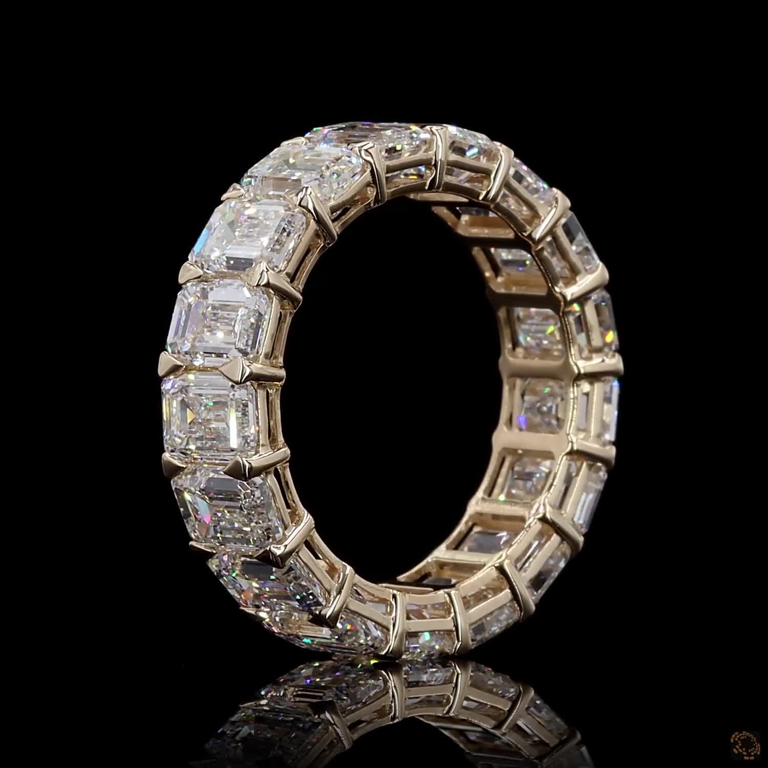 6.22 Ct Shared-Prong Oval Cut Diamond Eternity Ring in Yellow Gold