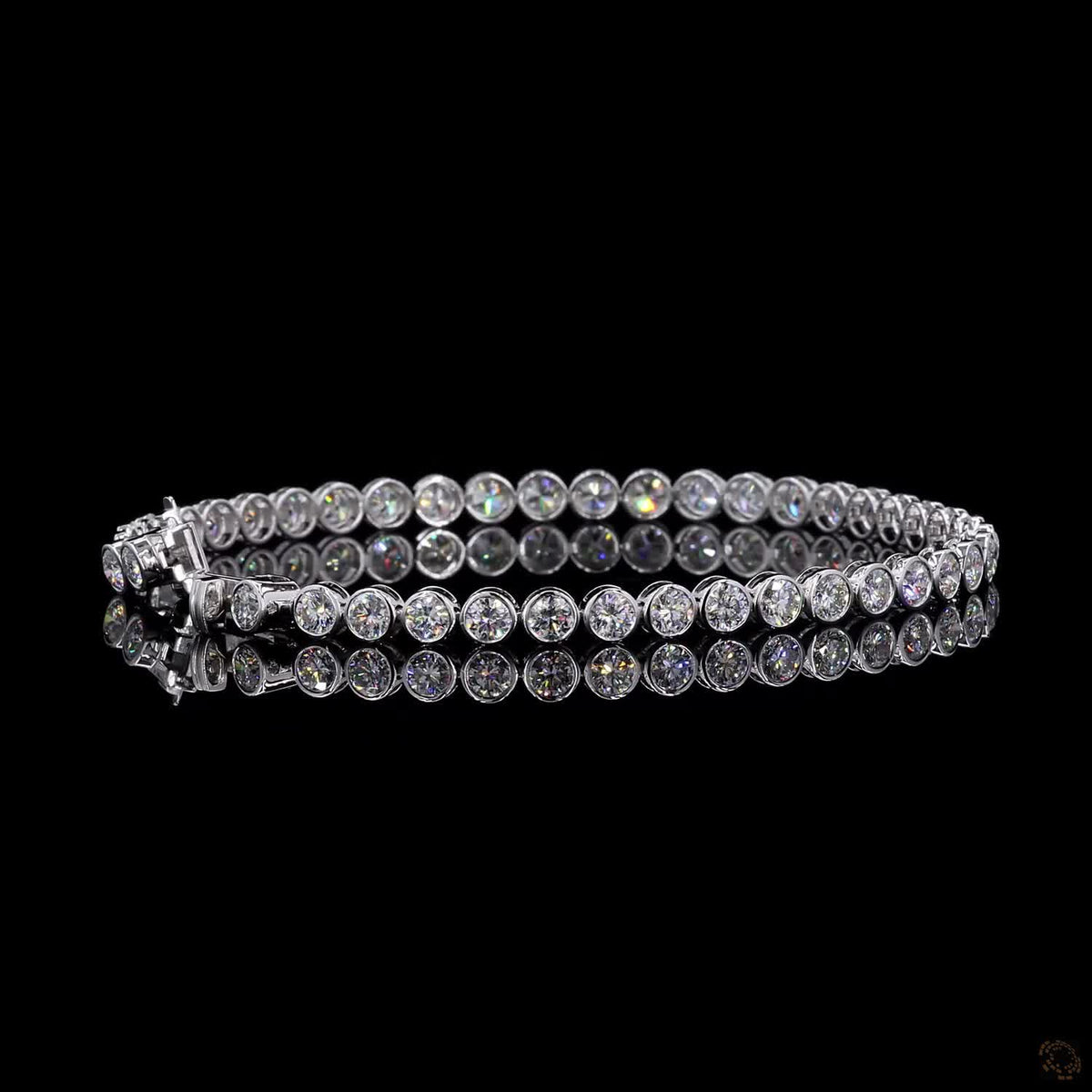 5.57 Ct Full Bezel Setting Individual smooth round metal rims completely encircling each diamond