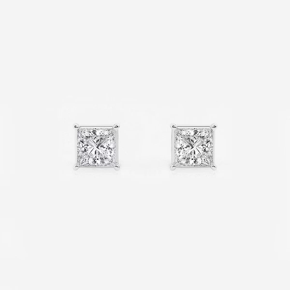1.00 Ct Princess Shap Near-Colorless 4-Prong Stud Earring