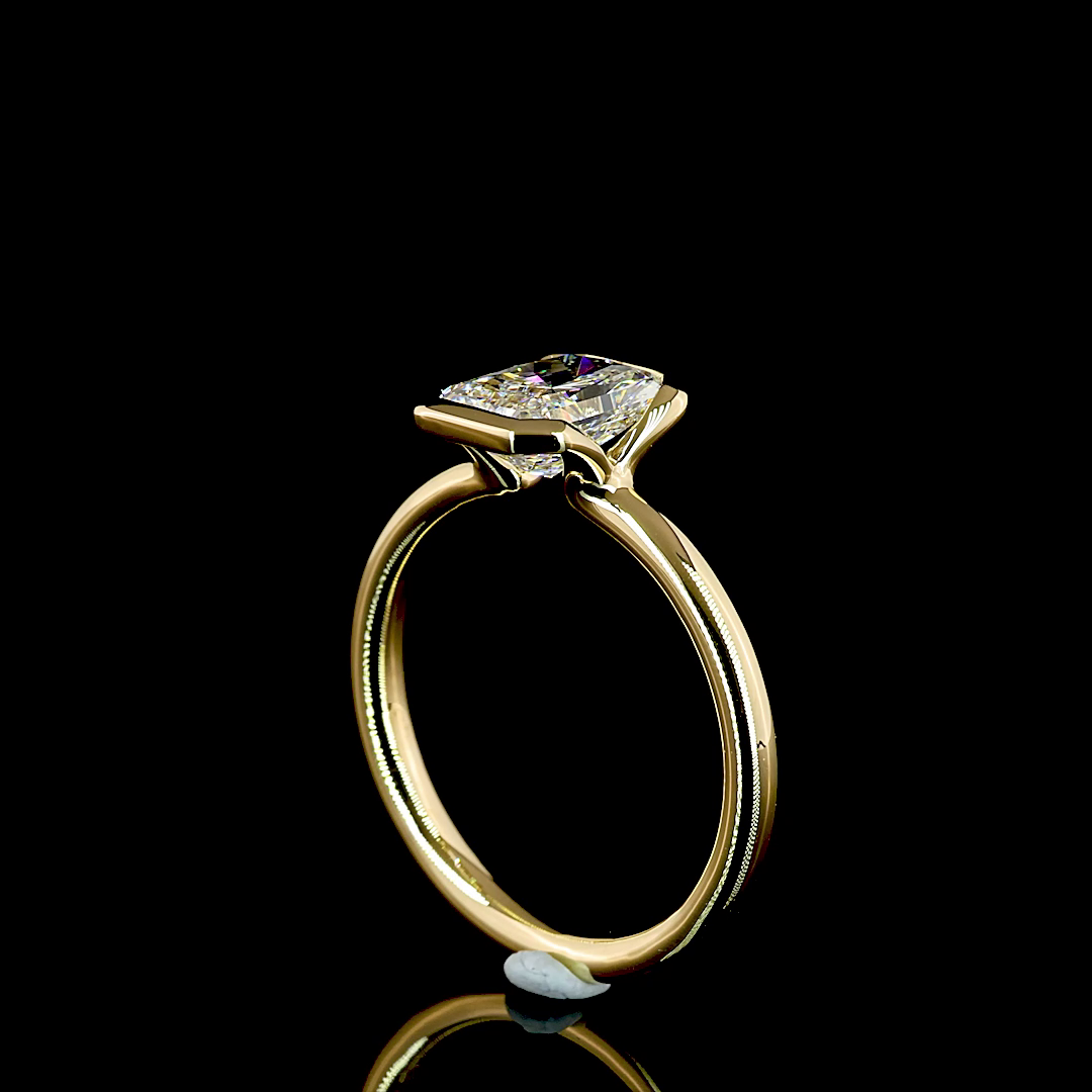 1.53 Cts 18K YELLOW GOLD Radiant Shape Solitaire Ring