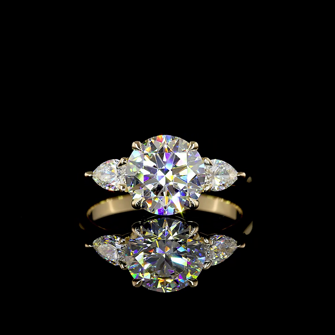2.71 Cts 14K YELLOW GOLD Round Shape 3 Stones Ring