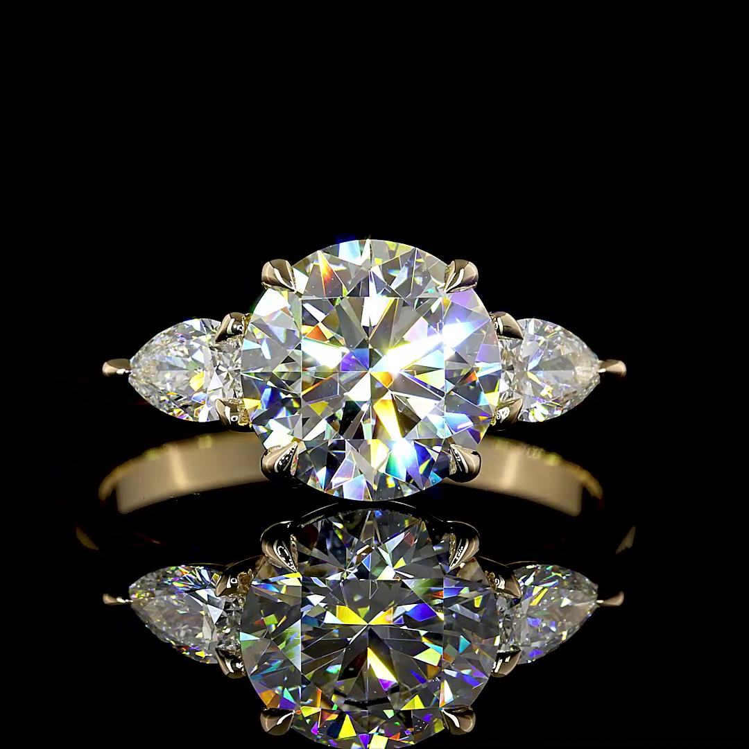 2.71 Cts 14K YELLOW GOLD Round Shape 3 Stones Ring