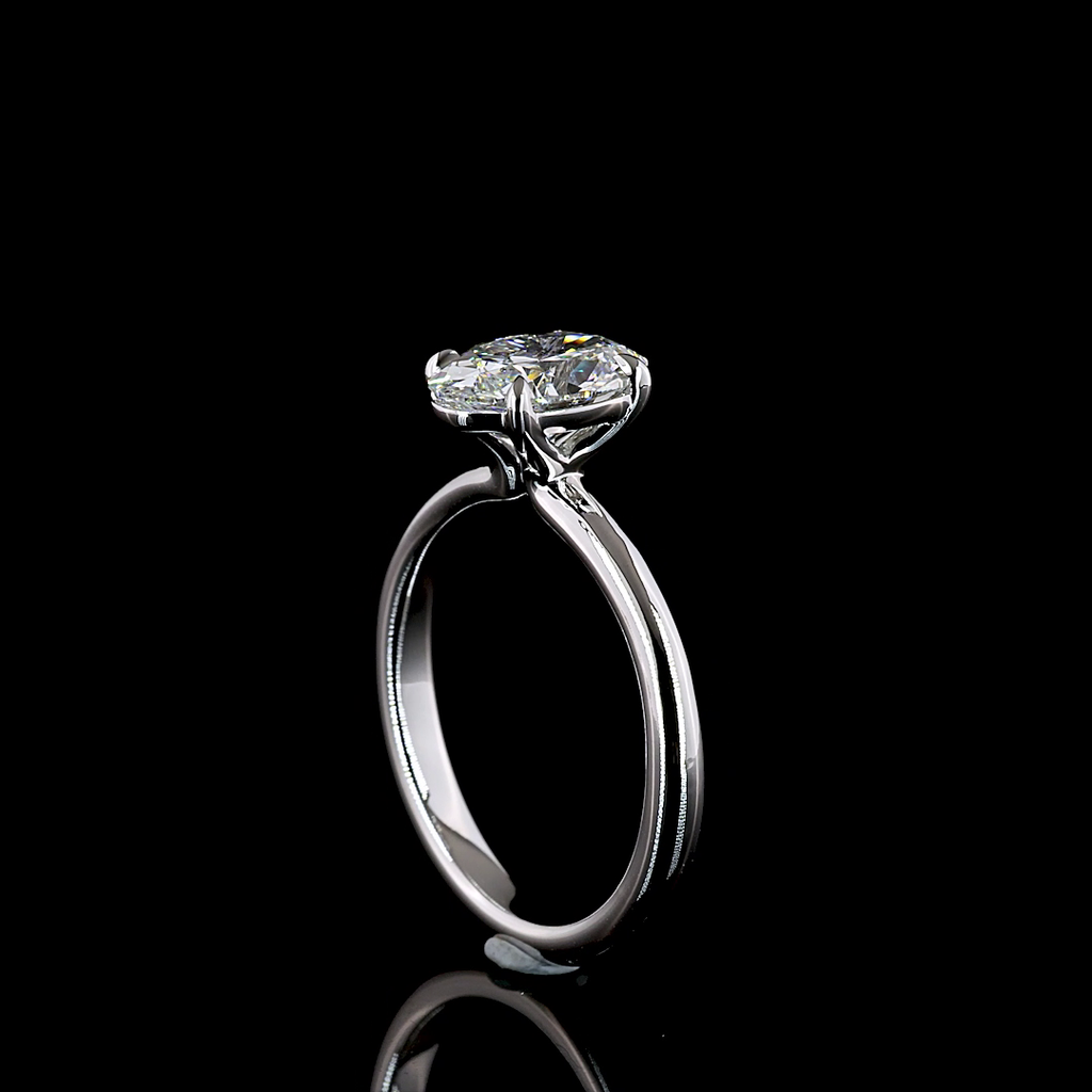 1.52 Cts 14K WHITE GOLD Oval Shape Solitaire Ring